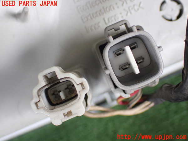 2UPJ-9238821130]クラウン エステート(JZS175W)右ヘッドライト ハロゲン 中古_4