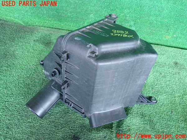 2UPJ-9238822560]クラウン エステート(JZS175W)エアクリーナーボックス 中古_2