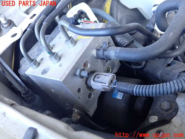 2UPJ-9238824040]クラウン エステート(JZS175W)ABSアクチュエーター 中古_2