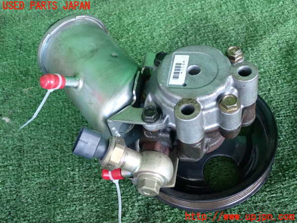 2UPJ-9238824250]クラウン エステート(JZS175W)パワステポンプ 中古_2