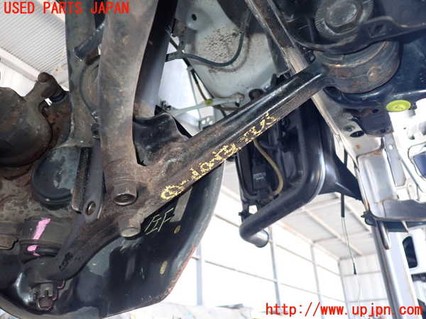 2UPJ-9238825186]クラウン エステート(JZS175W)左フロントロアアーム1 中古_2