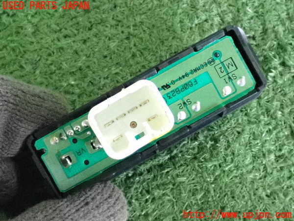 2UPJ-9238826306]クラウン エステート(JZS175W)スイッチ1 (ODO) 中古_3