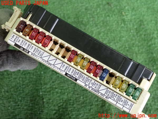 2UPJ-9238826742]クラウン エステート(JZS175W)ヒューズボックス2 中古_3