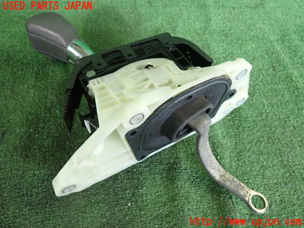 2UPJ-9238827555]クラウン エステート(JZS175W)ATシフトレバー 中古_2