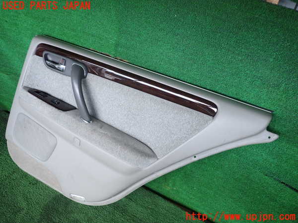 2UPJ-9238821294]クラウン エステート(JZS175W)右後ドア内張り 中古_2