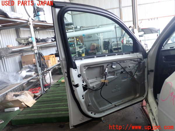 2UPJ-9238831260]BMW 525i ツーリング(PU25)(E61)左前ドア 中古(43R-00050 M62)_4