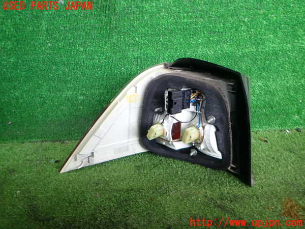 2UPJ-9238831530]BMW 525i ツーリング(PU25)(E61)右テールランプ (ジャンク品) 中古_3