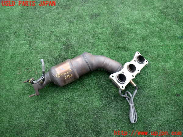 2UPJ-9238832042]BMW 525i ツーリング(PU25)(E61)エキマニ2 触媒 マニバーター 中古_1