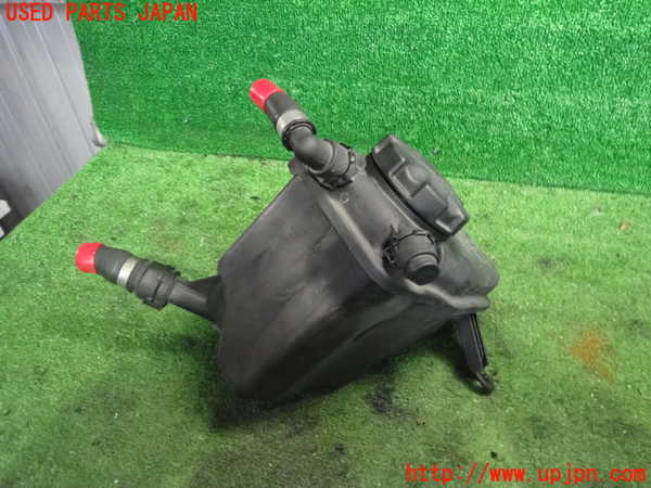 2UPJ-9238832410]BMW 525i ツーリング(PU25)(E61)ラジエータータンク 中古_1