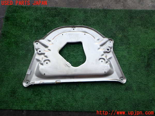 2UPJ-9238832170]BMW 525i ツーリング(PU25)(E61)エンジンアンダーカバー 中古_1