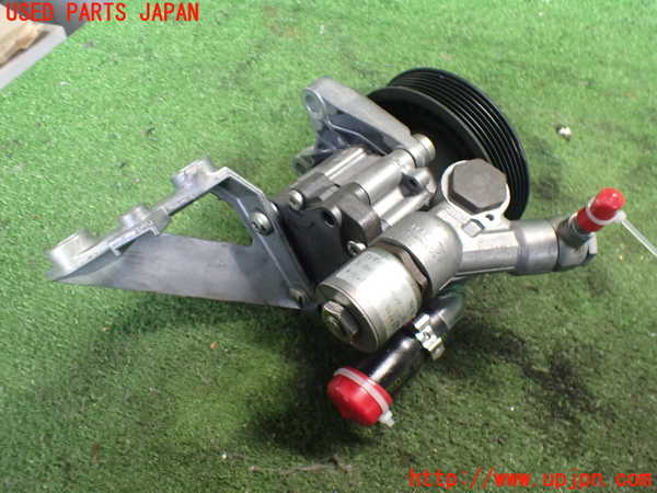 2UPJ-9238834250]BMW 525i ツーリング(PU25)(E61)パワステポンプ 中古_2