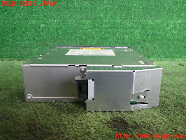 2UPJ-9238836505]BMW 525i ツーリング(PU25)(E61)CDチェンジャー 中古_2