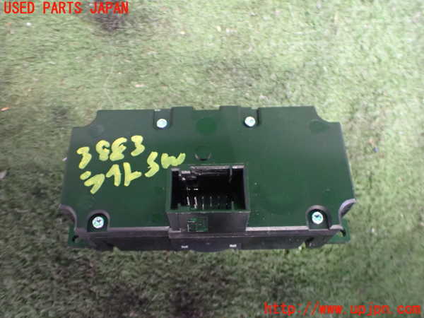 2UPJ-9238836285]BMW 525i ツーリング(PU25)(E61)ライトスイッチ 中古_2