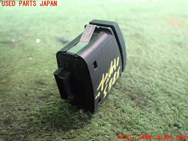 2UPJ-9238836290]BMW 525i ツーリング(PU25)(E61)ハザードスイッチ 中古_2