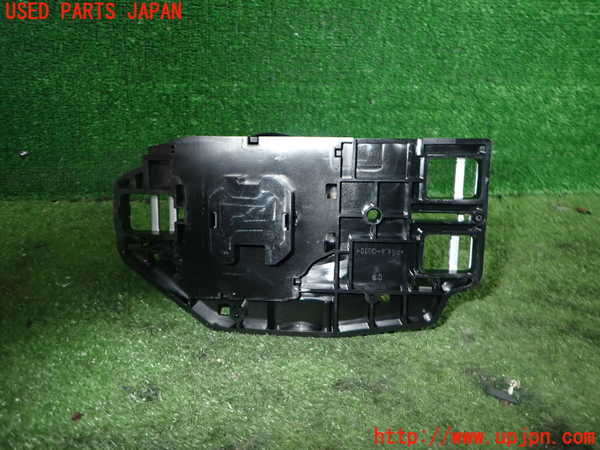 2UPJ-9238837555]BMW 525i ツーリング(PU25)(E61)ATシフトレバー 中古_3