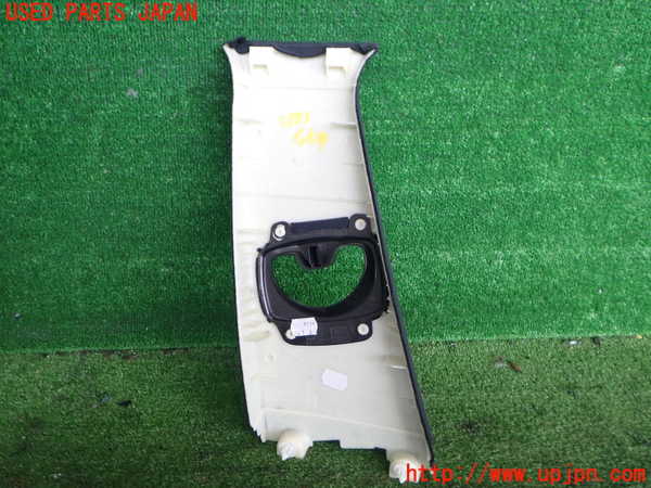 2UPJ-9238837665]BMW 525i ツーリング(PU25)(E61)右センターピラートリム 中古_2