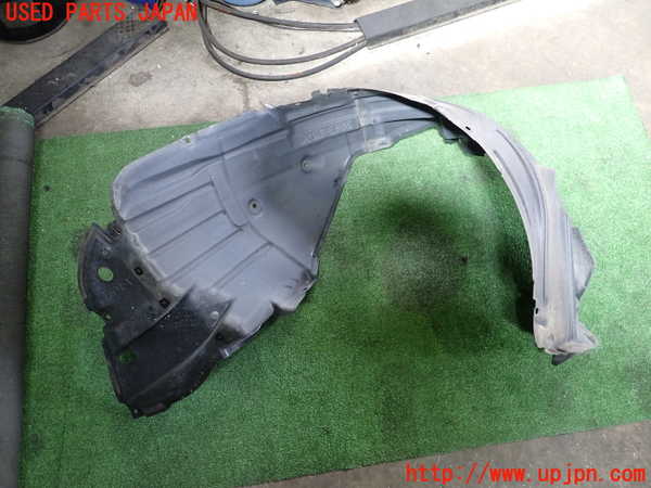 2UPJ-9238841092]クラウン ロイヤル(GRS180)左前フェンダーライナー 中古_3