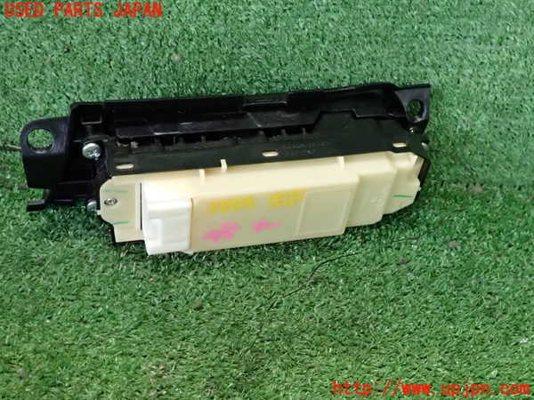 2UPJ-9238846240]クラウン ロイヤル(GRS180)右前パワーウィンドウスイッチ 中古_2