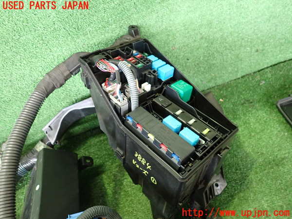 2UPJ-9238846741]クラウン ロイヤル(GRS180)ヒューズボックス1(EGルーム内助手席側) 中古_2