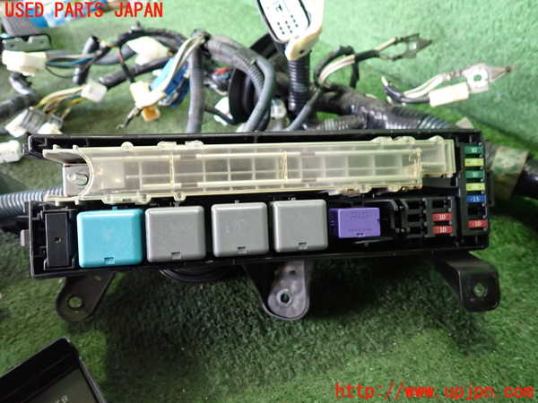 2UPJ-9238846741]クラウン ロイヤル(GRS180)ヒューズボックス1(EGルーム内助手席側) 中古_3