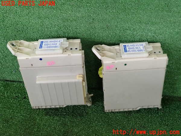 2UPJ-9238846742]クラウン ロイヤル(GRS180)ヒューズボックス2(室内助手席側) 中古_2