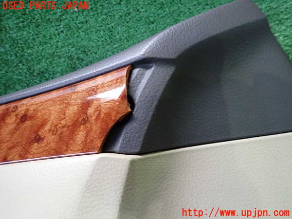 2UPJ-9238841264]クラウン ロイヤル(GRS180)左前ドア内張り ジャンク_3