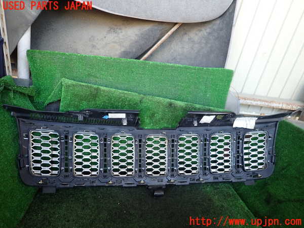 1UPJ-9238851050]ジープ・グランドチェロキー(WK36TA)ラジエターグリル 中古_4