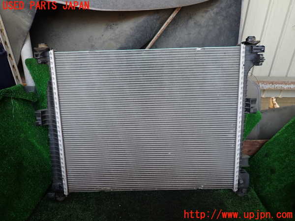 1UPJ-9238852321]ジープ・グランドチェロキー(WK36TA)ラジエーター1 中古_2