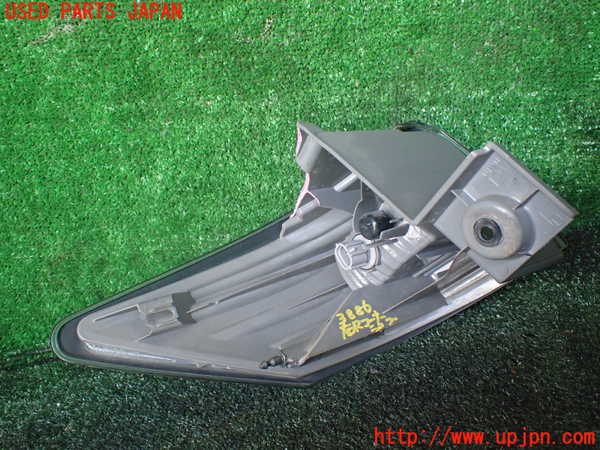 1UPJ-9238861154]エルグランド(TE52)右リアコーナーランプ ジャンク_4