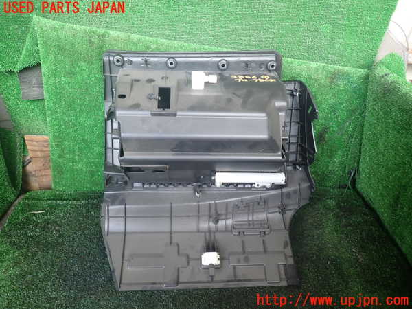 1UPJ-9238867516]エルグランド(TE52)グローブボックス1 中古_3