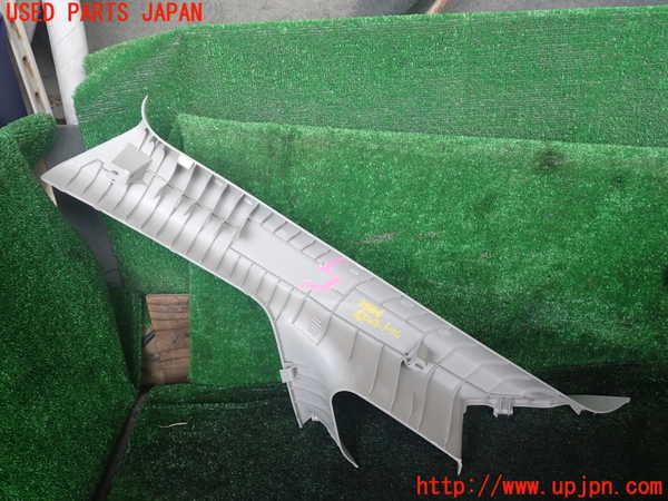 1UPJ-9238867655]エルグランド(TE52)右フロントピラートリム 中古_2