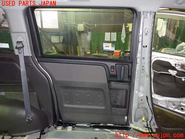1UPJ-9238881320]ステップワゴン(RG1)左後ドア ASAHI M2L3 中古_5