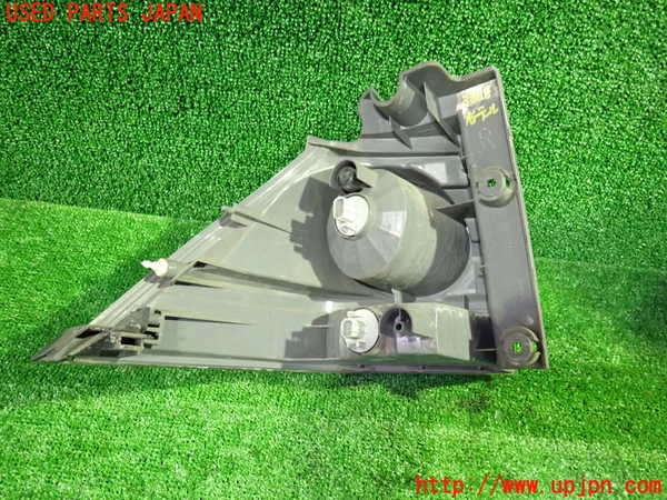 1UPJ-9238881530]ステップワゴン(RG1)右テールランプ 中古_2