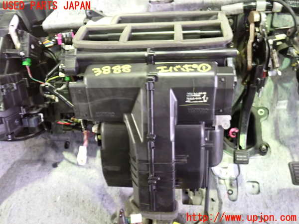 1UPJ-9238886081]ステップワゴン(RG1)エバポレーター1 (フロント) 中古_2