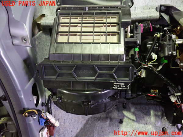 1UPJ-9238886081]ステップワゴン(RG1)エバポレーター1 (フロント) 中古_4