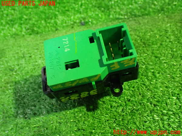 1UPJ-9238886245]ステップワゴン(RG1)左前パワーウィンドウスイッチ 中古_2