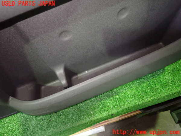 1UPJ-9238881234]ステップワゴン(RG1)右前ドア内張り 中古_3