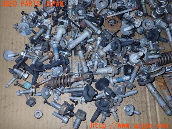 3UPJ=9238890720]ジープ コンパス(MK4924)ネジ・ナット・ステー類 セット ジャンク_5