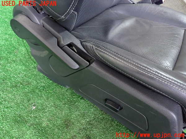 1UPJ-9238897035]ジープ・コンパス(MK4924)運転席シート 中古_4