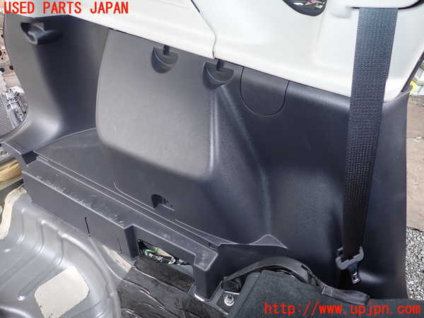 1UPJ-9238897680]ジープ・コンパス(MK4924)左リアピラートリム 中古_3