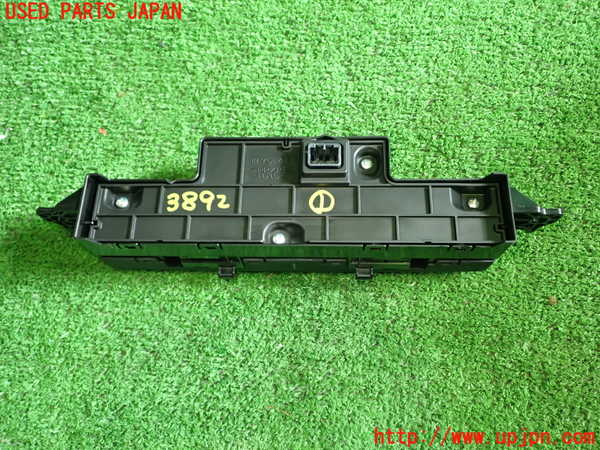 1UPJ-9238926306]レクサス・ES300h(AXZH11)スイッチ1(シートヒーター ステアリングヒーター リアサンシェード) 中古_3