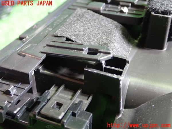 1UPJ-9238927526]レクサス・ES300h(AXZH11)エアコン吹き出し口1(右) 中古_5