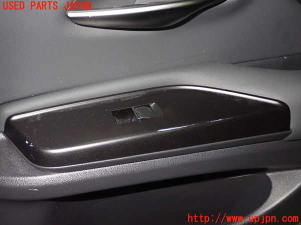 1UPJ-9238921294]レクサス・ES300h(AXZH11)右後ドア内張り 中古_4