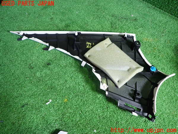 1UPJ-9238927675]レクサス・ES300h(AXZH11)右リアピラートリム 中古_4