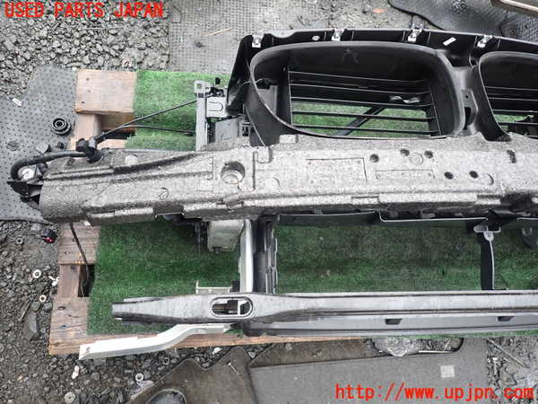 1UPJ-9238931041]BMW 740i(KA30)(F01)コアサポート 中古_2