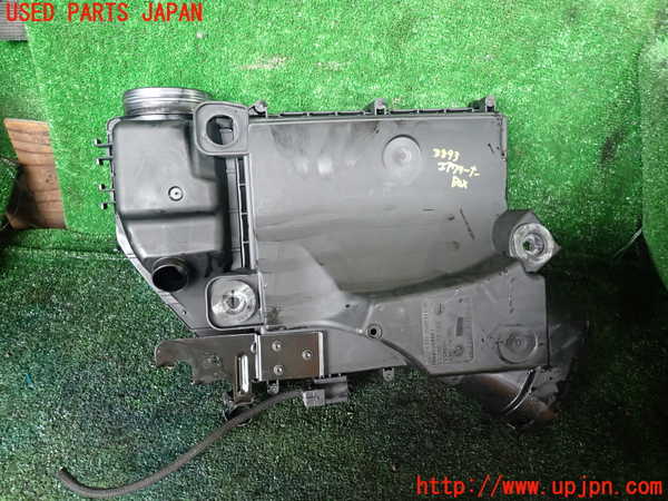 1UPJ-9238932560]BMW 740i(KA30)(F01)エアクリーナーボックス 中古_2