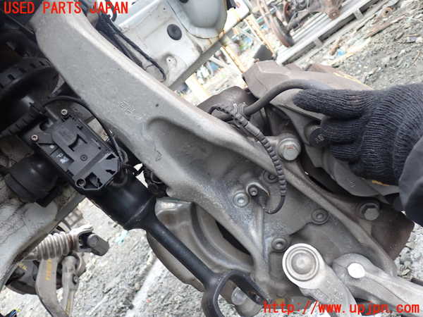 1UPJ-9238934290]BMW 740i(KA30)(F01)右フロントナックルハブ 中古_2