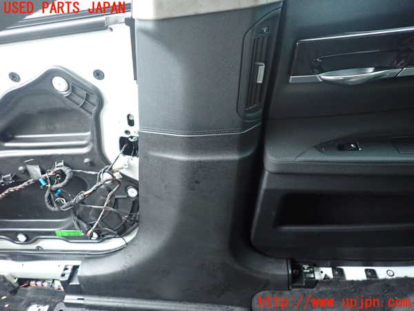 1UPJ-9238937665]BMW 740i(KA30)(F01)右センターピラートリム 中古_3