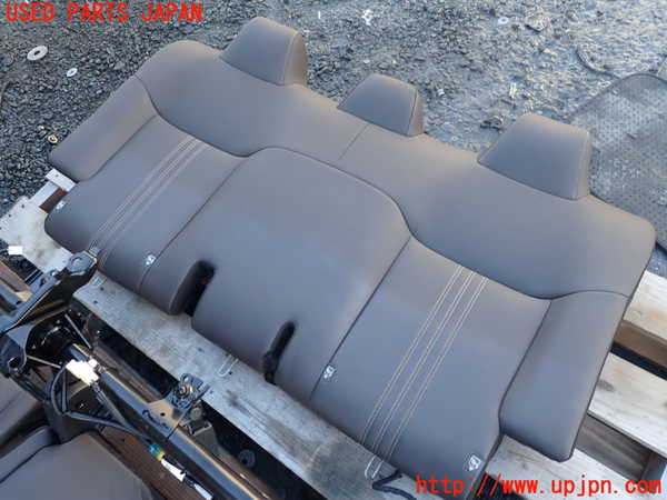 1UPJ-9238947385]ジャパン タクシー(JPN TAXI)(NTP10)リアシート 中古_2