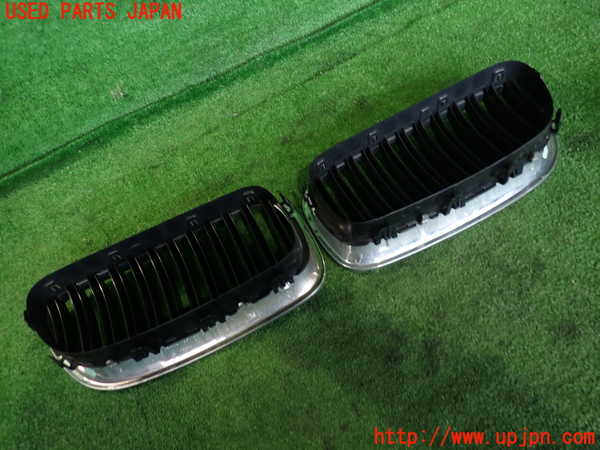 2UPJ-9238951050]BMW 523i(XG20)ラジエターグリル 中古 (F10)_2